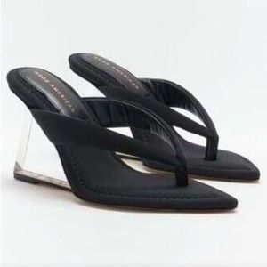 NEW Good American Cinderella Thong Wedge Sandals